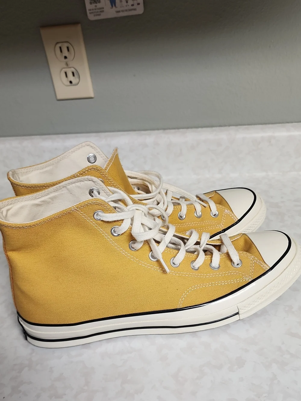 Converse Hi Sunflower Yellow Chuck Taylor All Star High Top M12..W14 number 1137